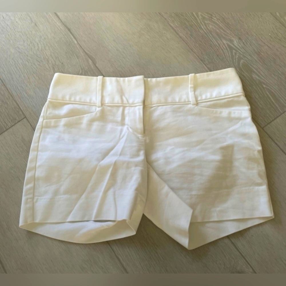 The Limited Women's High Waist White Shorts. NWOT
